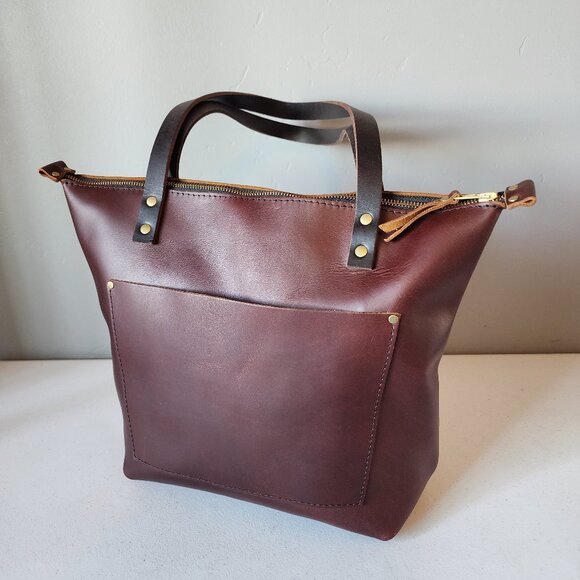 Portland Leather Tote "LIKE NEW" - Picture 11 of 16